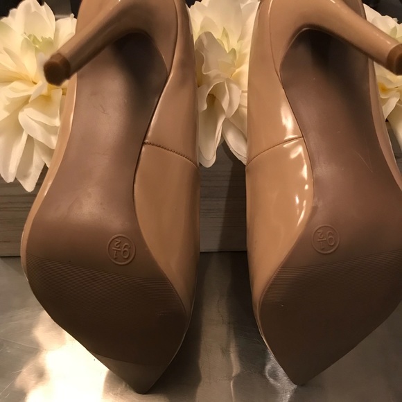 Mossimo Nude Heels - Picture 3 of 3